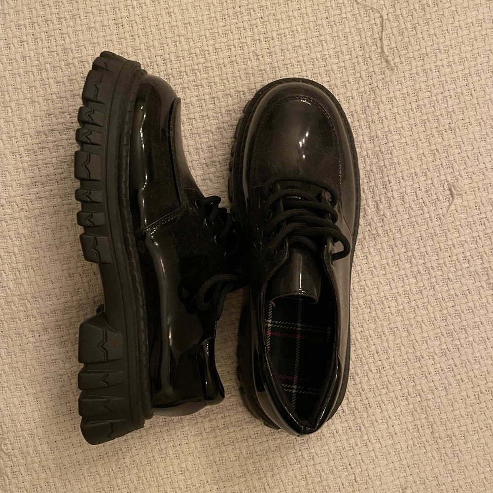 NWOB Faux Patent Leather Oxfords